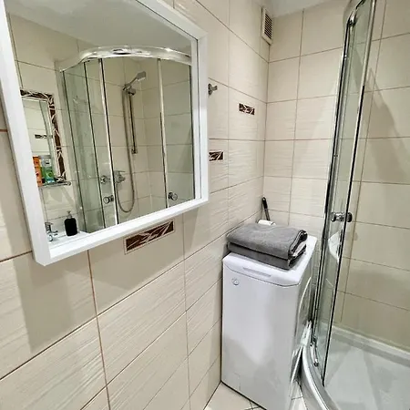 4 Metro Wifi 70'tv Netflix Appletv