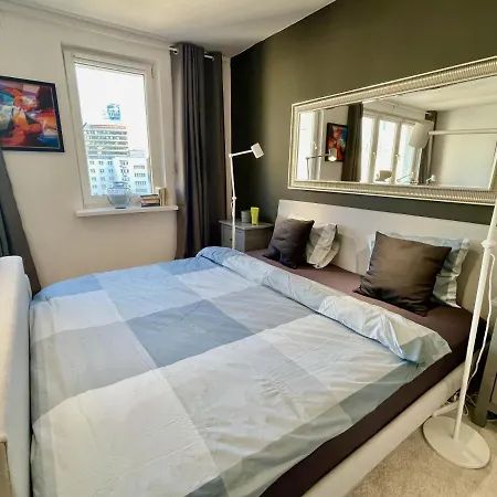 4 Metro Wifi 70'tv Netflix Appletv Apartment *