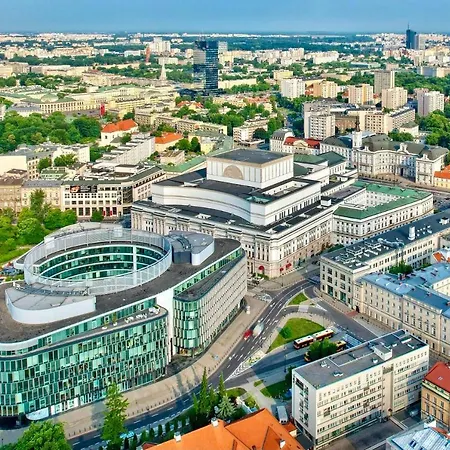 4 Metro Wifi 70'tv Netflix Appletv Warsaw