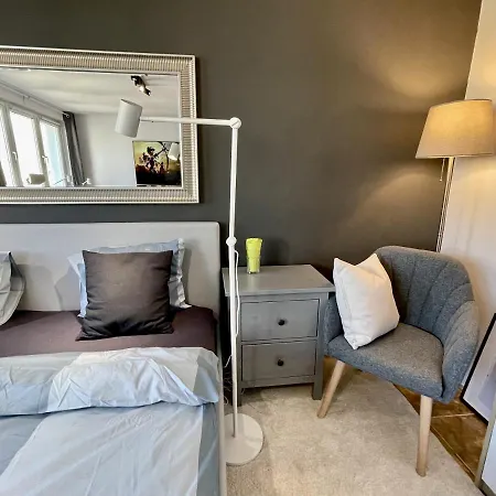 Apartment 4 Metro Wifi 70'tv Netflix Appletv