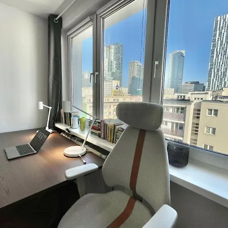 4 Metro Wifi 70'tv Netflix Appletv * Varsavia